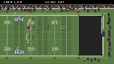 Retro Bowl i aktion! Quarterbacken gør klar til at kaste, mens receiverne spurter afsted!